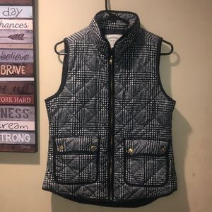 Cambridge Dry Goods Houndstooth puffer zip up vest